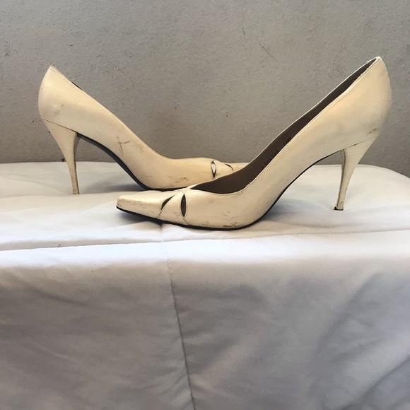 Vintage Stuart Weitzman white leather kitten heel - Picture 6 of 6